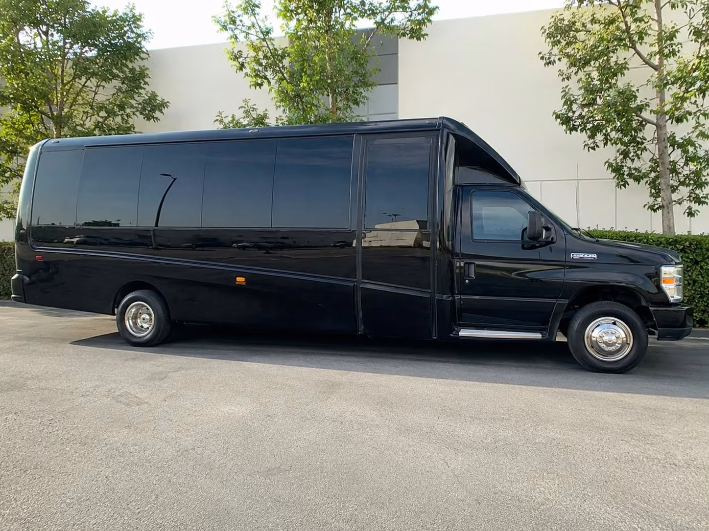 15 passenger minibus