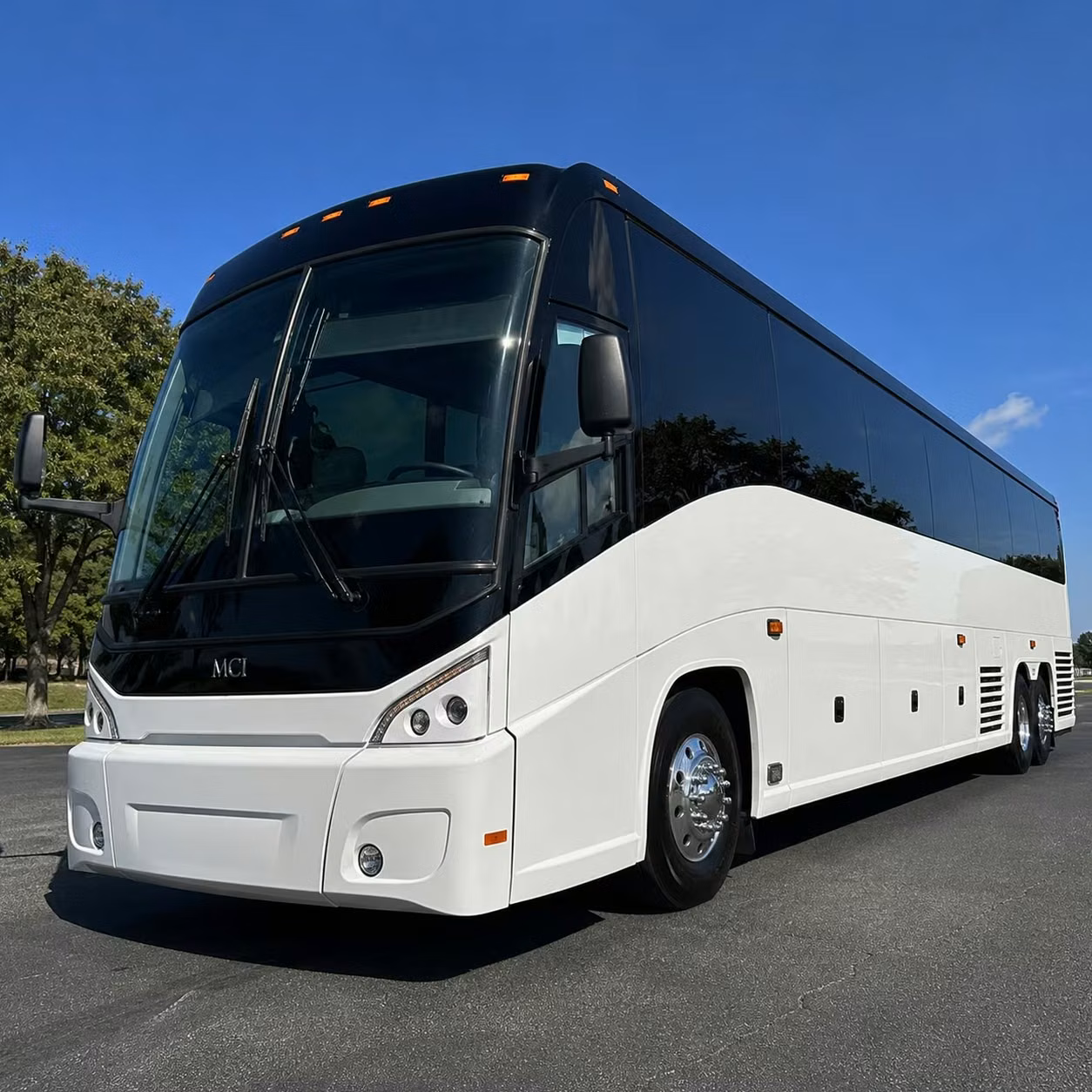 charter bus rentals to riverbend music center in cincinnati