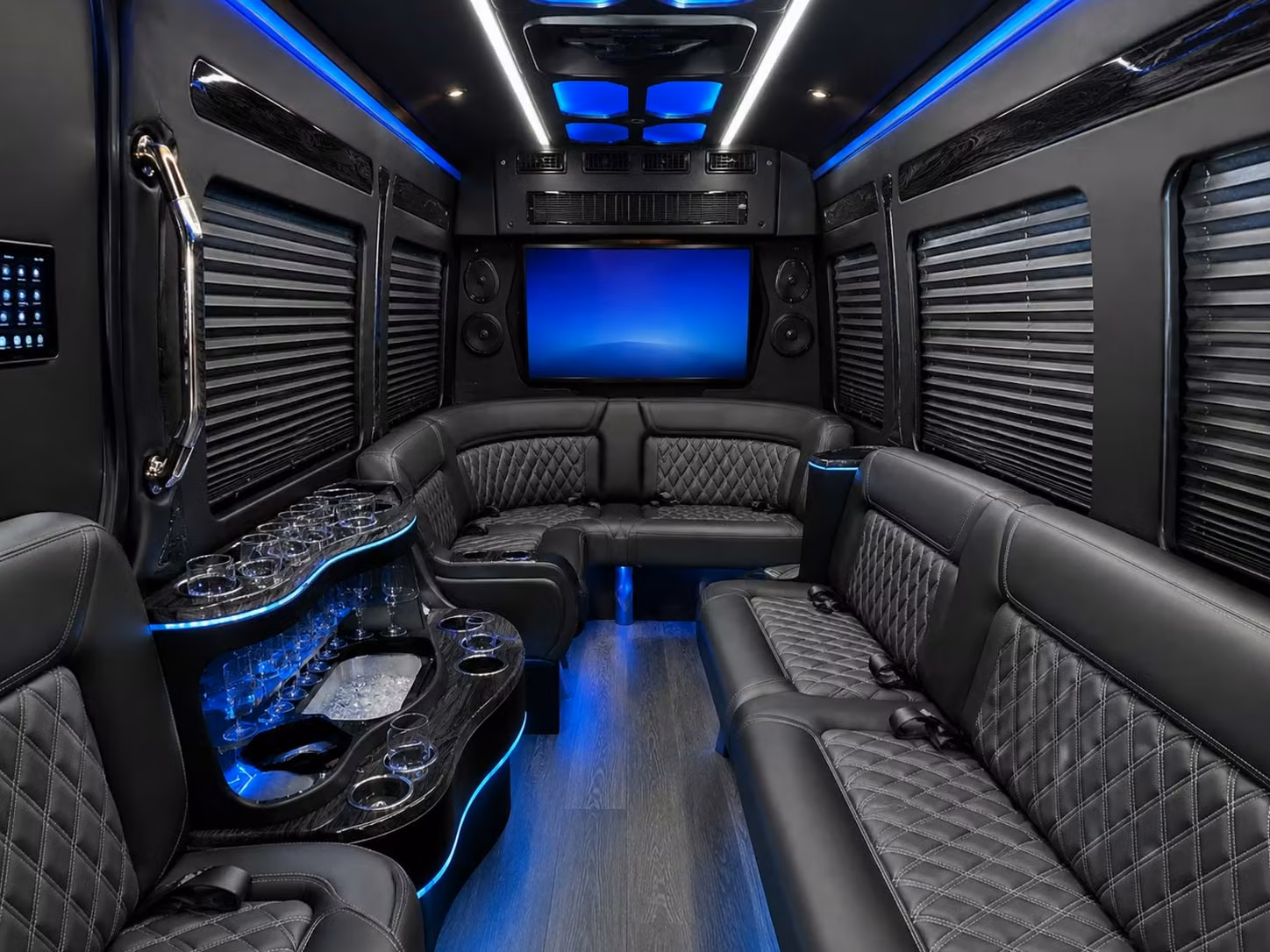 charterbusrentalcincinnatioh com makes finding cincinnati prom transportation fast easy and completely free