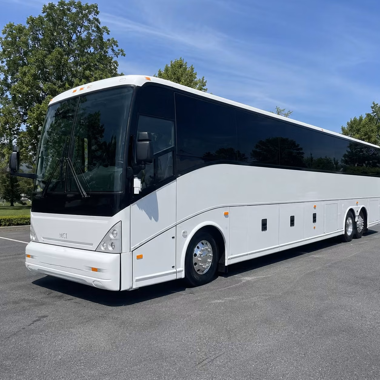 hit the road from cincinnati to indianapolis louisville pittsburgh or chicago with a private charter bus