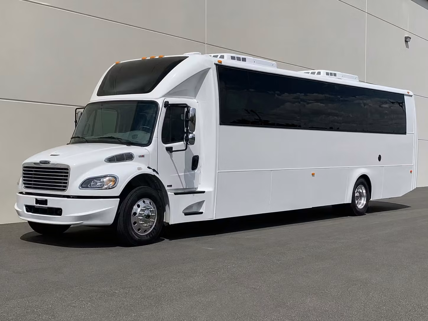 party bus rentals for bogart s pnc pavilion and cincinnati s club scene