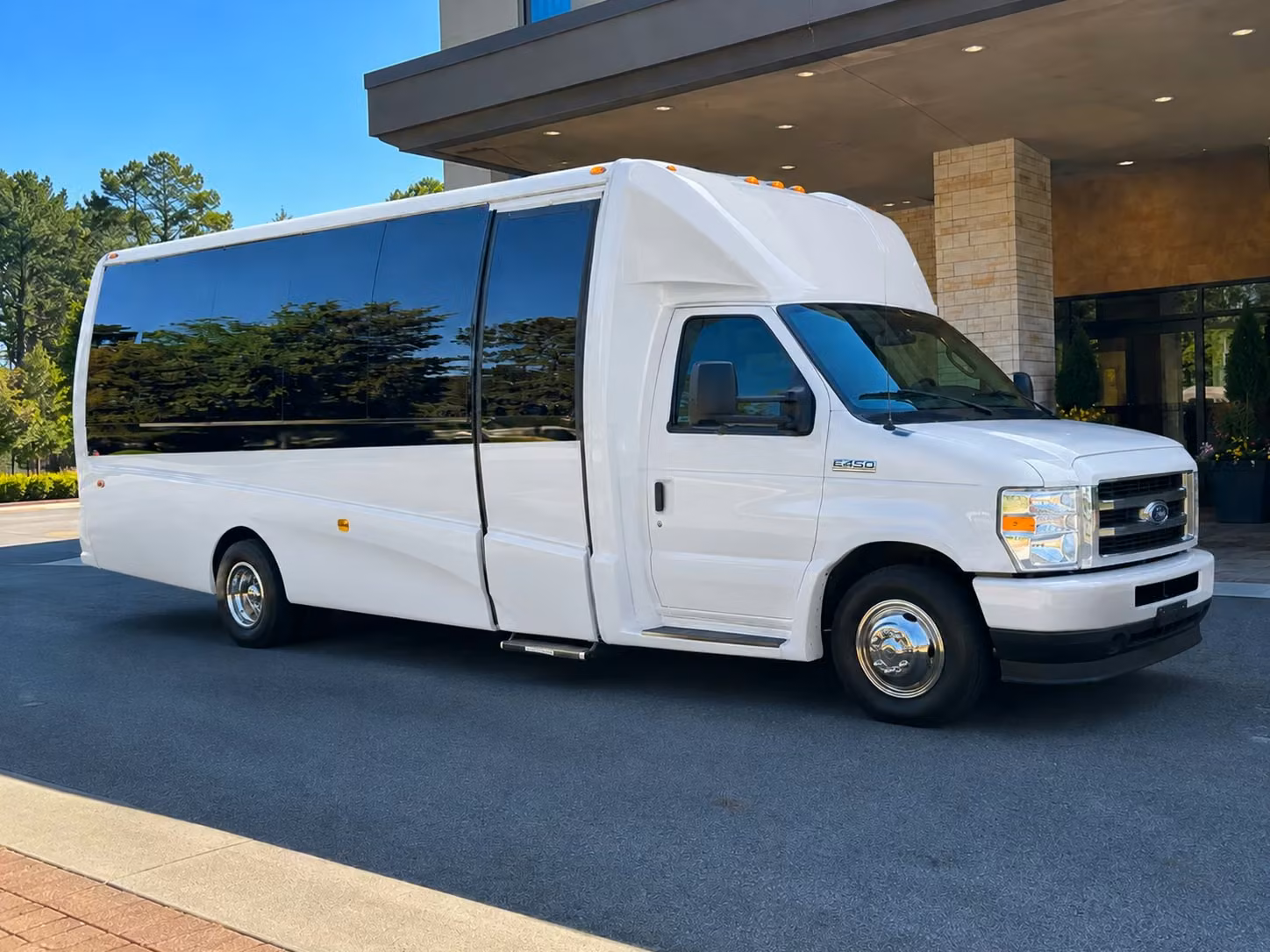 prom homecoming transportation services in cincinnati