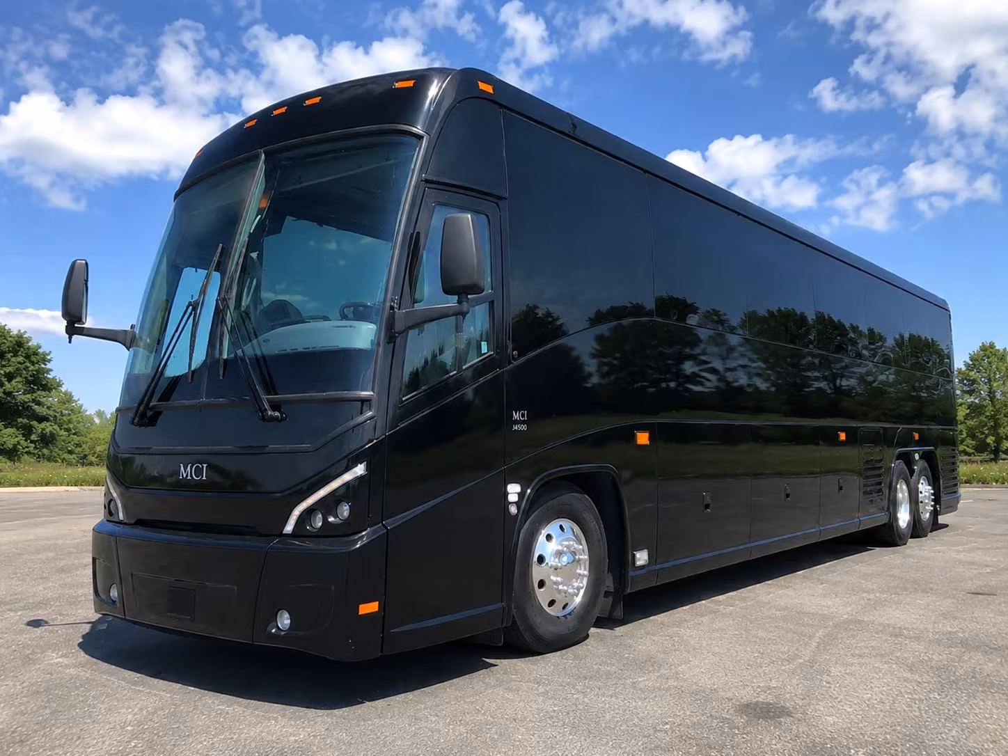 school field trip and group event bus rentals in cincinnati